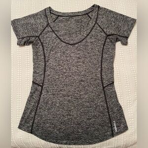 Merrell Women’s Activewear Short Sleeve Black/Grey Top Sz. XS *Please Read*